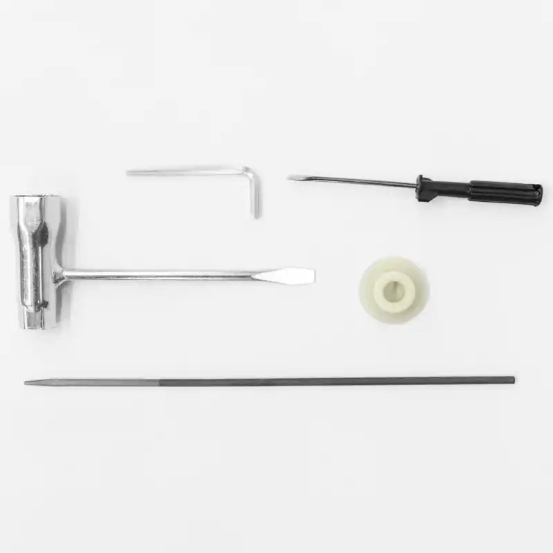 Bon Plan Kit d‘outils de montage pour tronçonneuse 25CC